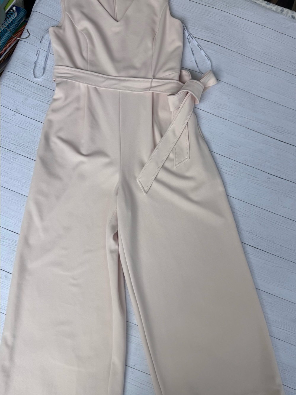 Calvin Klein Size 6 Ivory Cream Wide Leg Belted Jumpsuit Sleeveless V-Neck Basic - Picture 3 of 11
